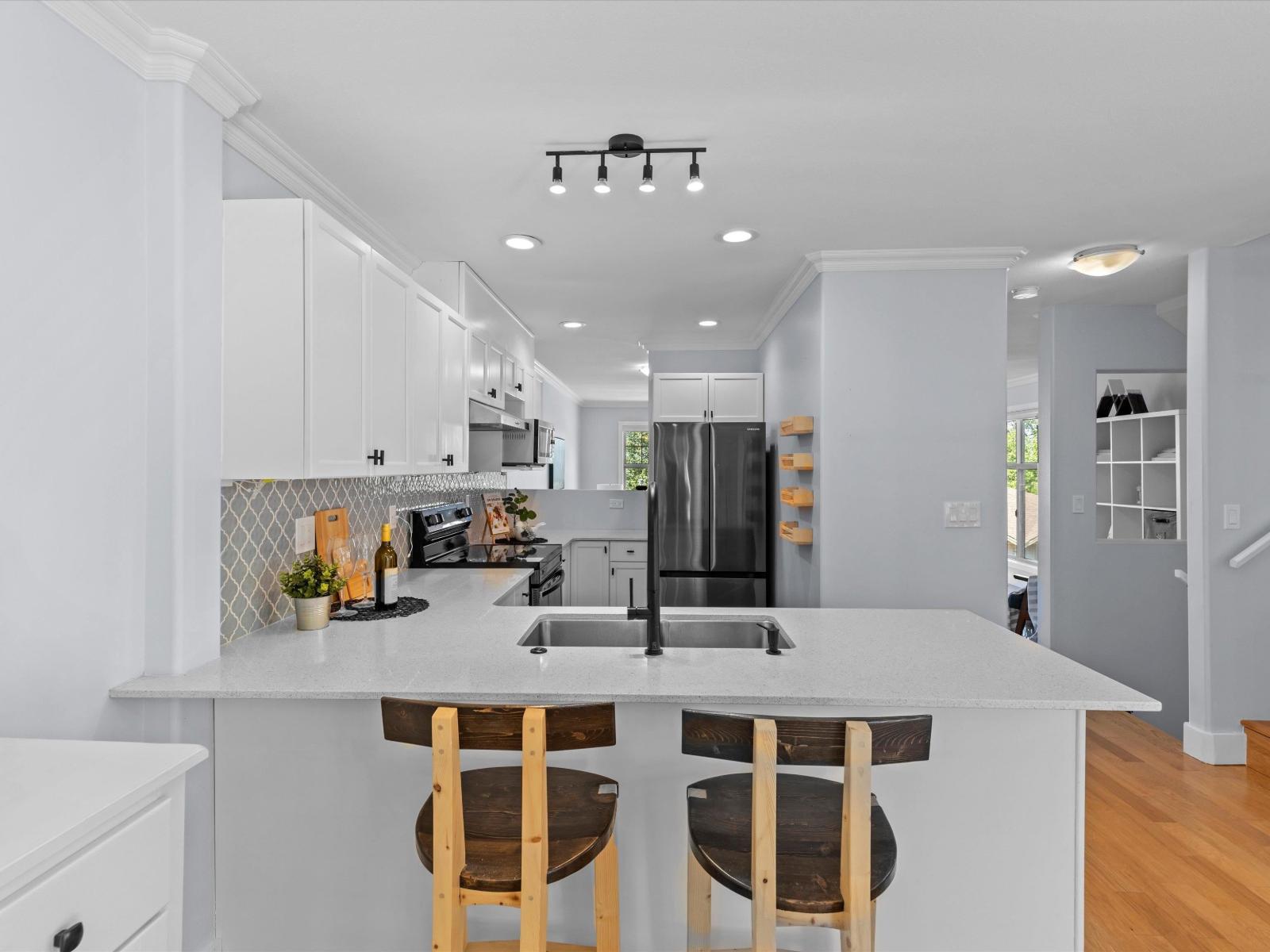 21 46858 RUSSELL ROAD|Promontory