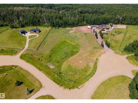 401 55108 RGE ROAD 15 Rural Lac Ste. Anne County AB T0E1V0