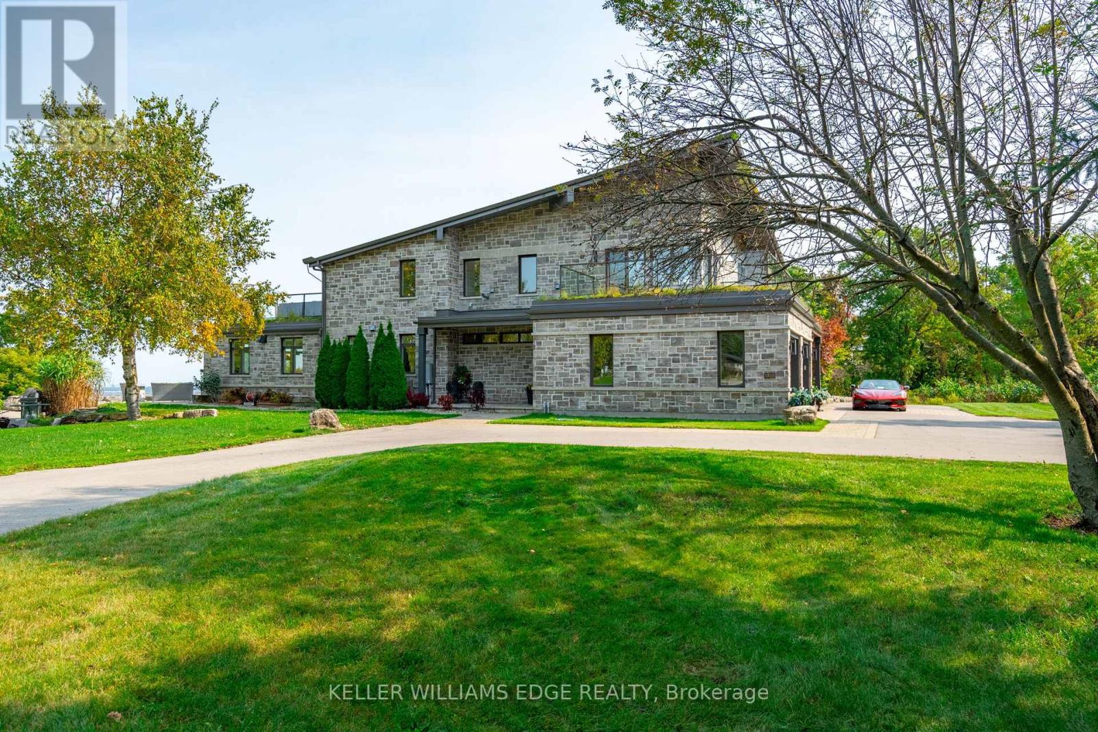 5500 STEELES AVENUE W