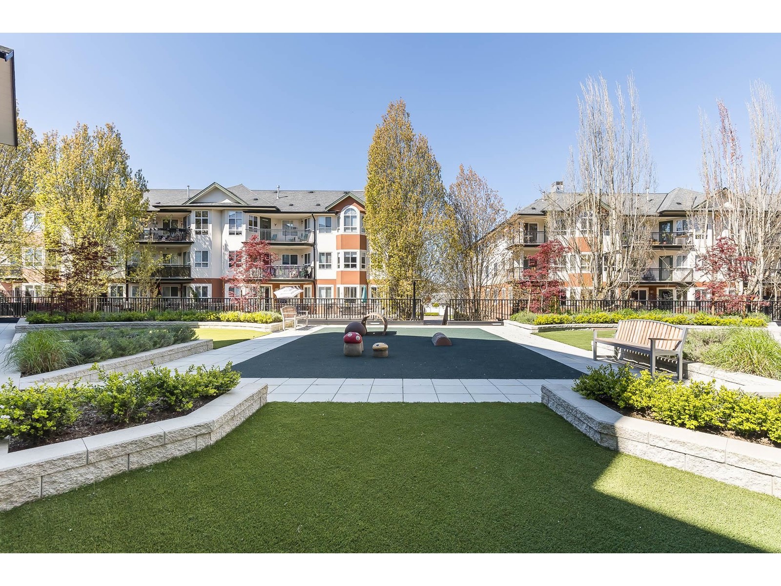 315 8497 YOUNG ROAD|Chilliwack Proper South