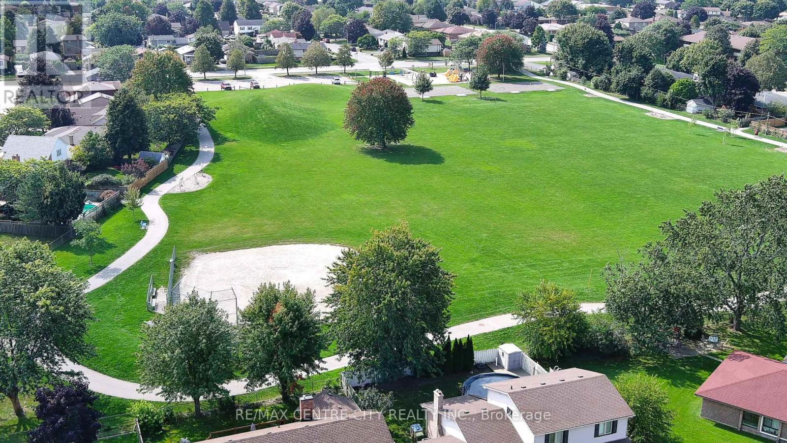 109 - 440 WELLINGTON STREET