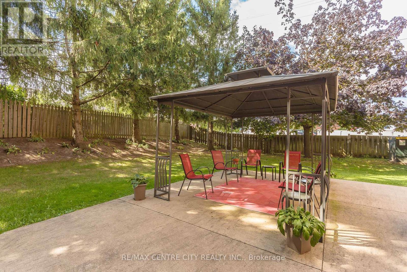 109 - 440 WELLINGTON STREET