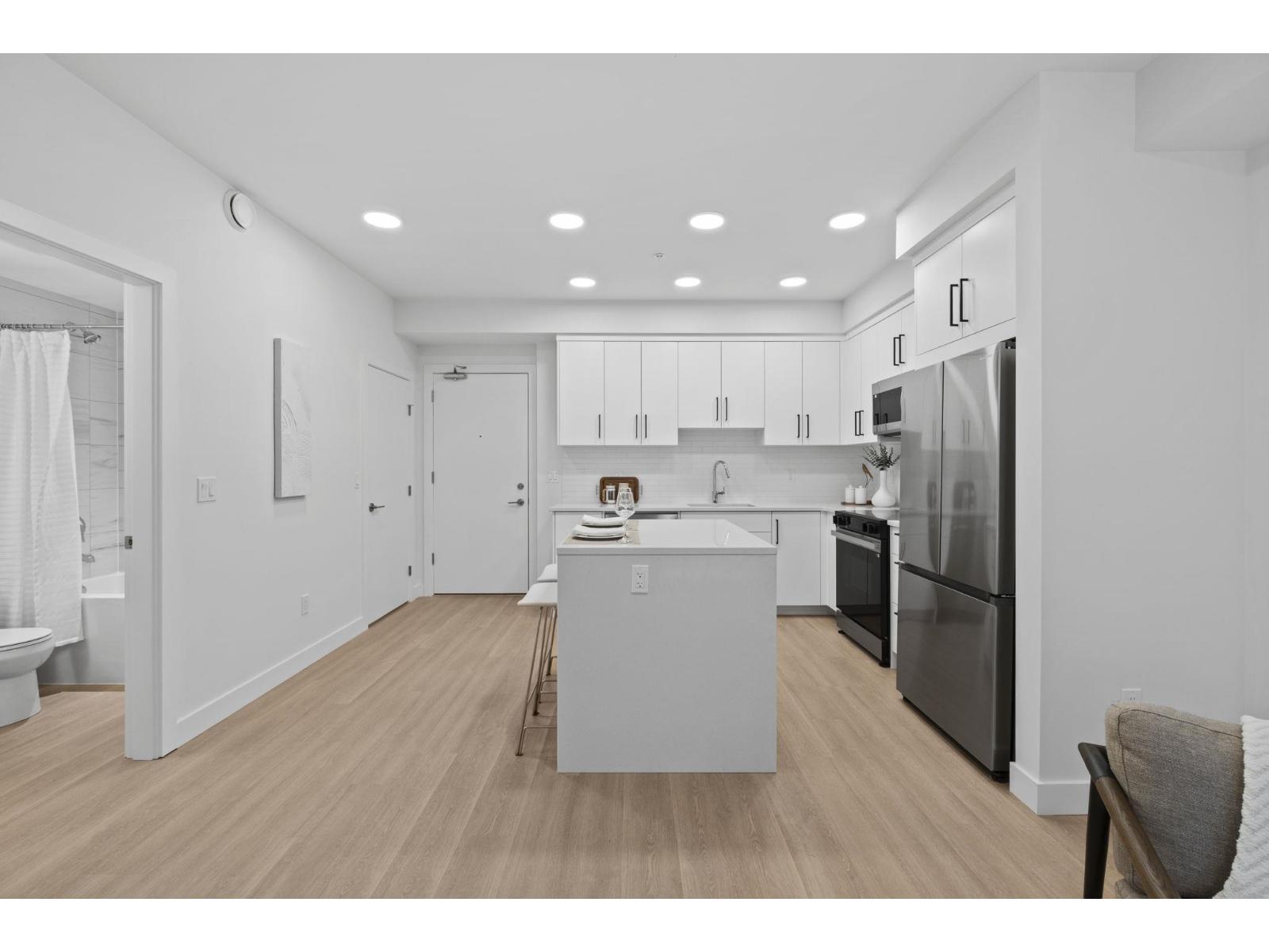 308 33820 SOUTH FRASER WAY