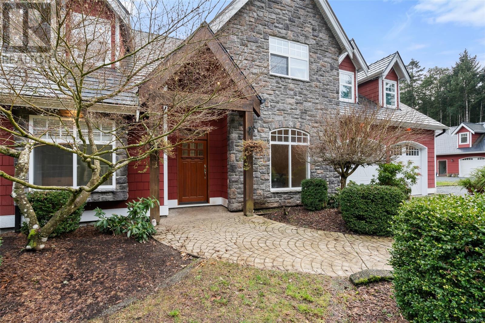 838 Rivers Edge Dr