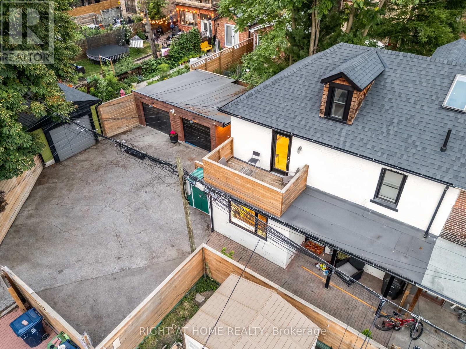 377 LANSDOWNE AVENUE