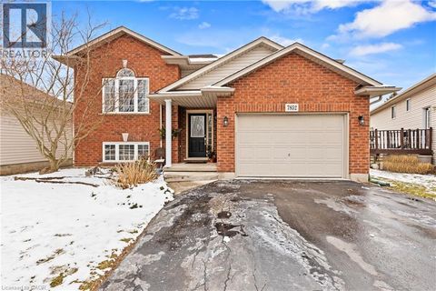 7852 CHARNWOOD Avenue Niagara Falls ON L2H3E2