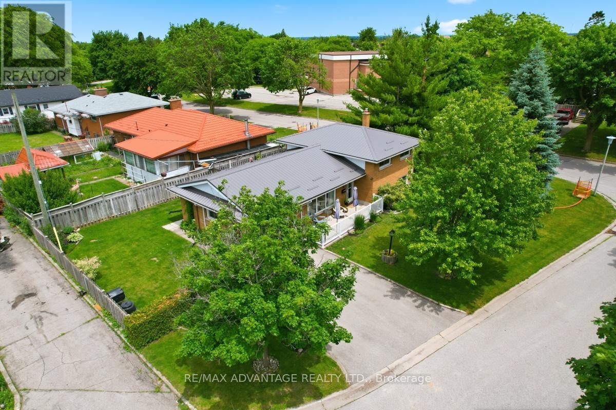 15 NORTH ALMOND PLACE