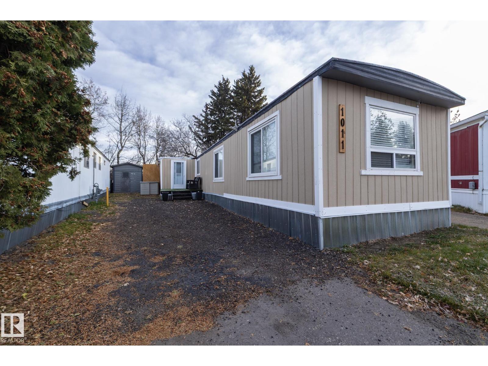 1011 West Mount CR NW