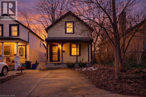 42 PALACE Street London ON N6B3A7