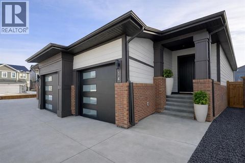 14 Cranbrook Common SE Calgary AB T3M3C2