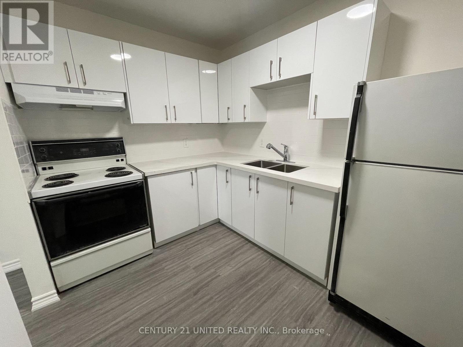 9 - 174.5 HUNTER STREET W