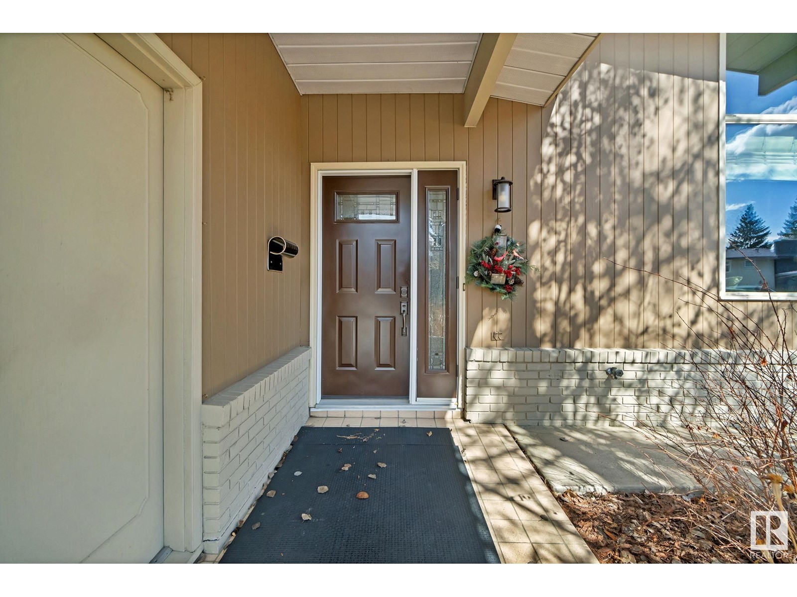 12508 42 AV NW