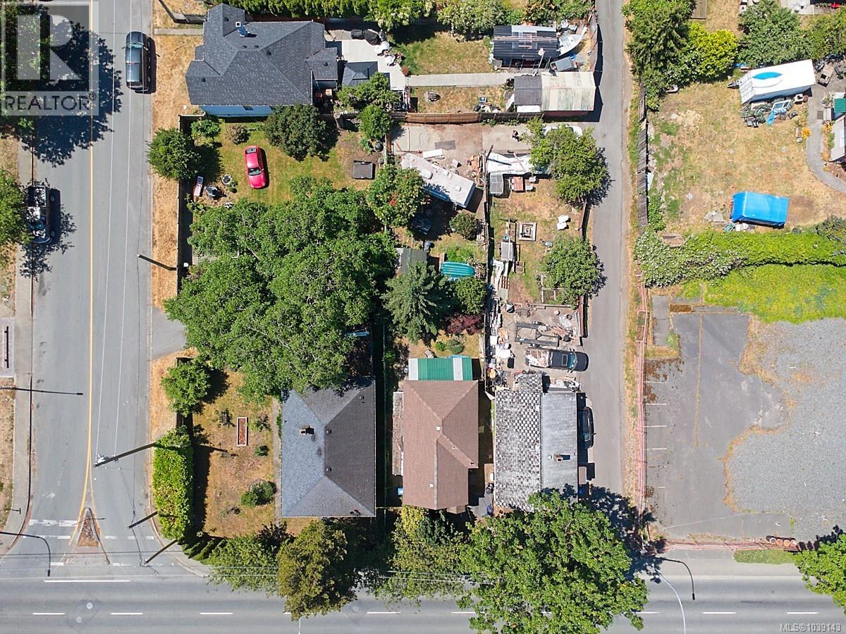 374 Nicol St