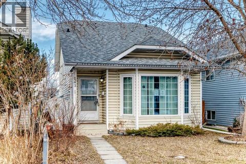 243 Erin Meadow Close Calgary AB T2B3E6