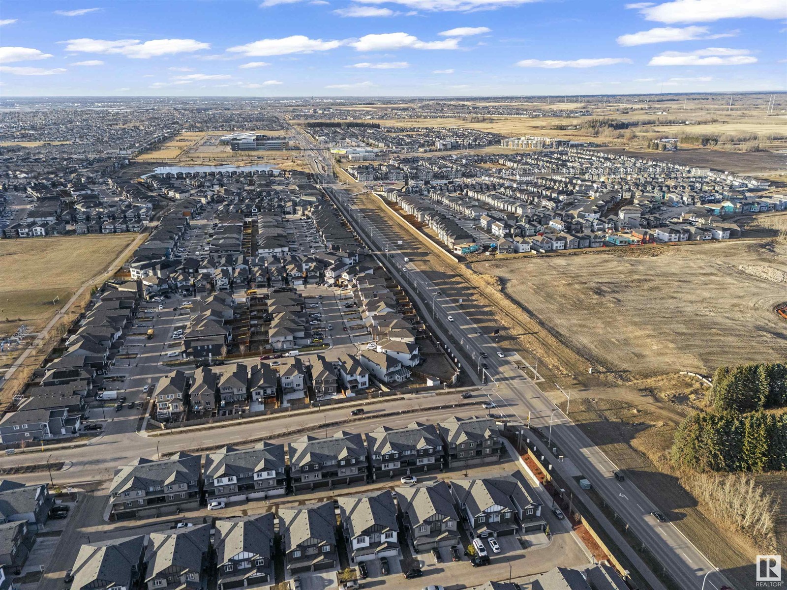 1703 16 AV NW