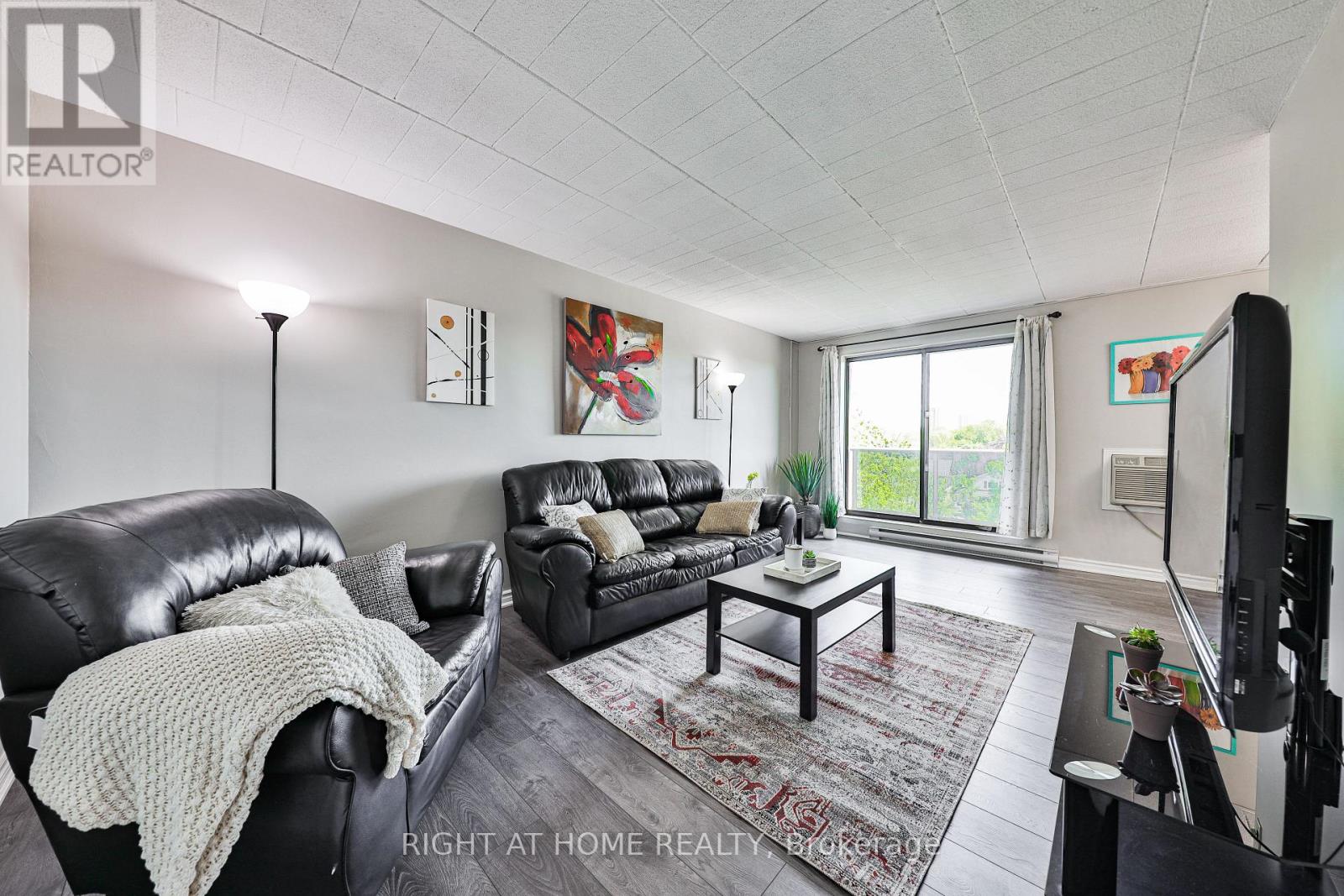 411 - 29 WEST AVENUE W