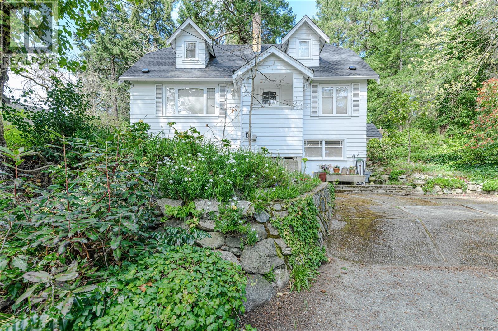1254 Burnside Rd W