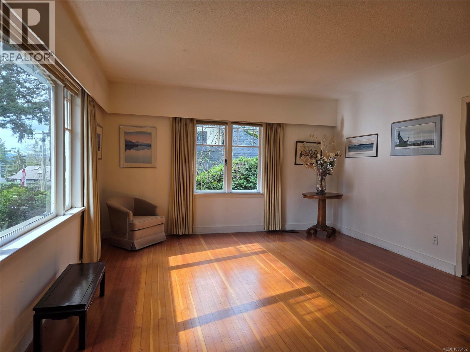 1254 Burnside Rd W
