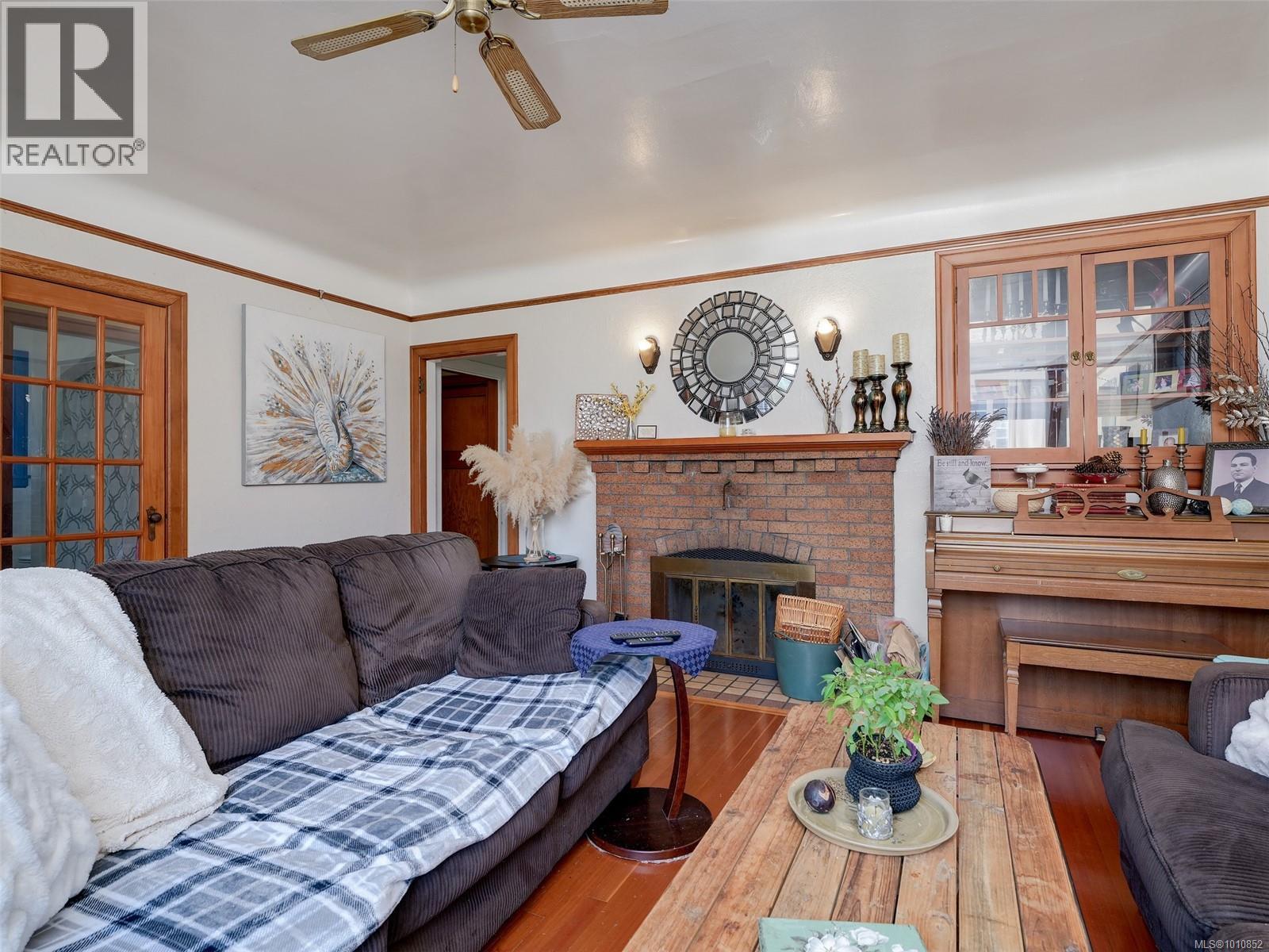 866A Old Esquimalt Rd