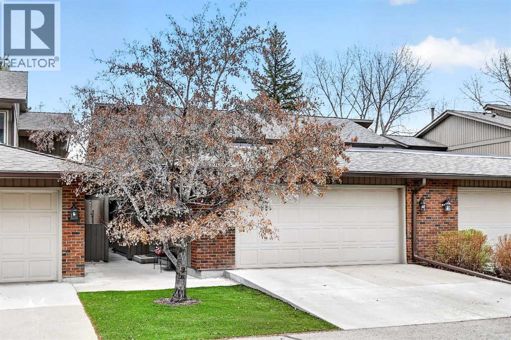 832, 860 Midridge Drive SE