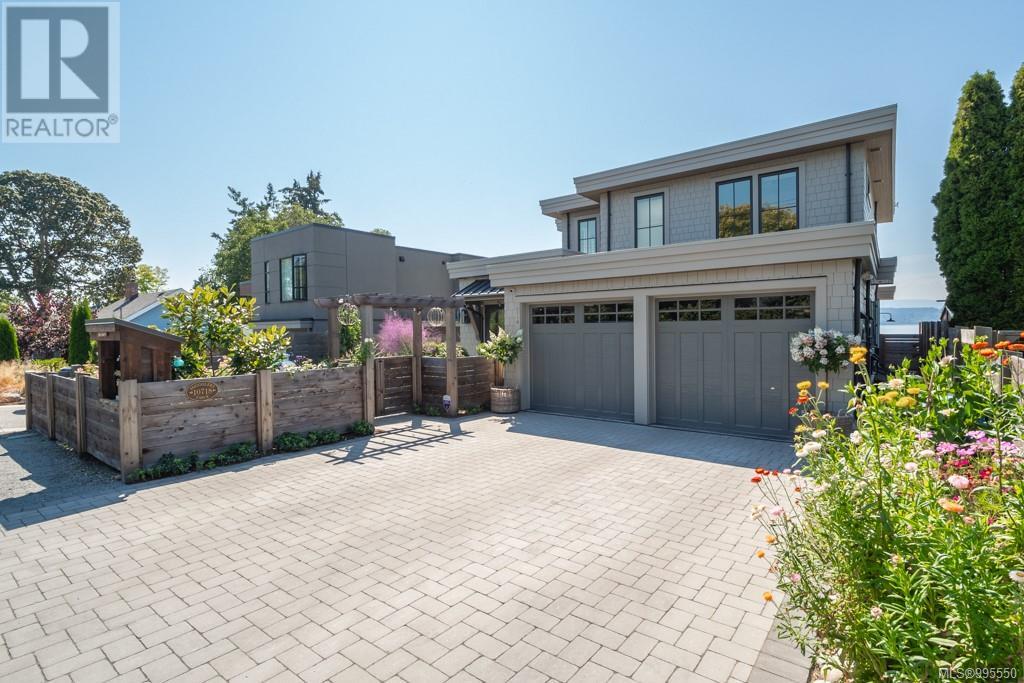 10718 Madrona Dr