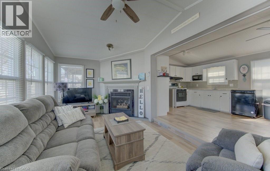 580 BEAVERCREEK Road Unit# 185