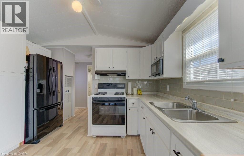 580 BEAVERCREEK Road Unit# 185