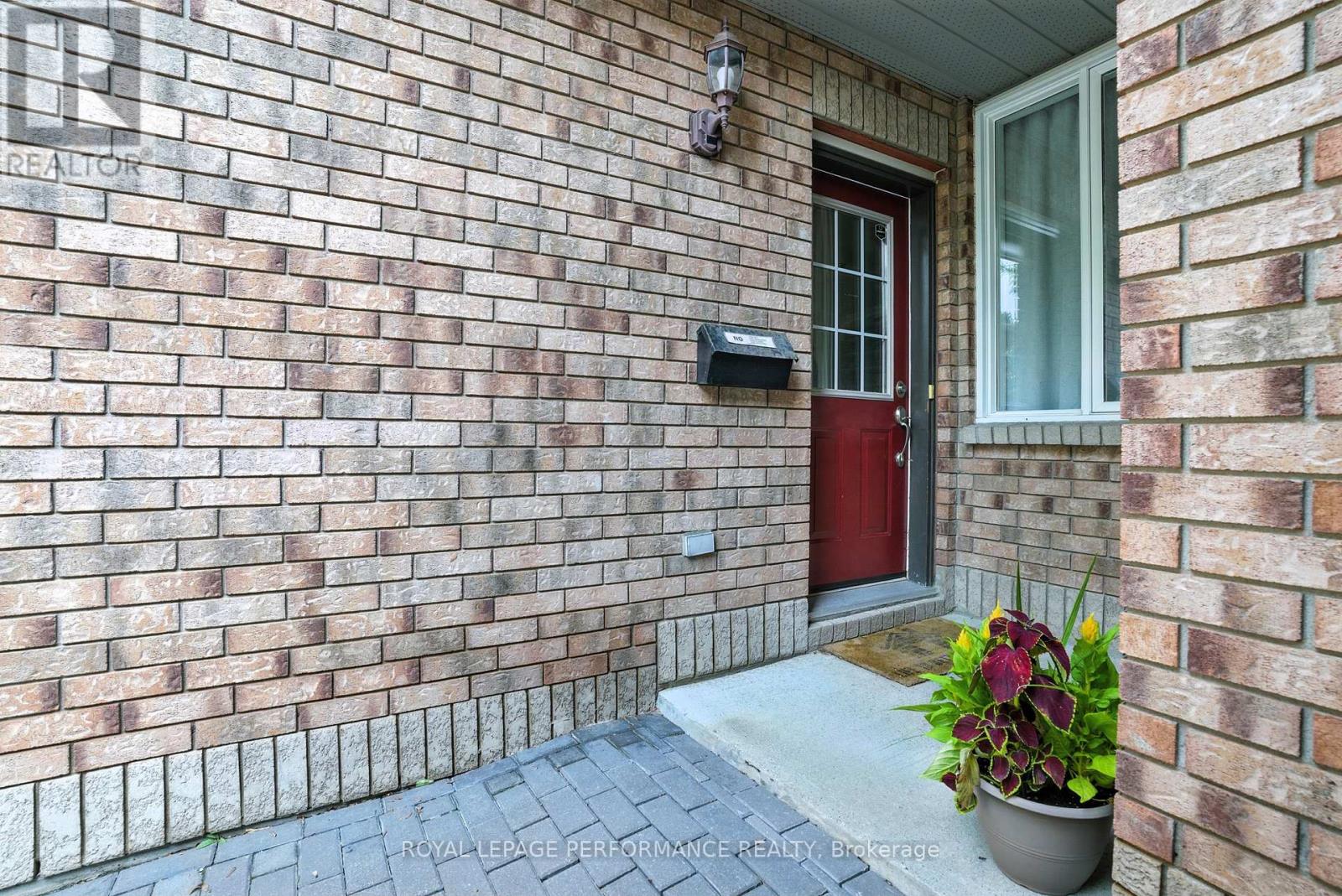 1493 LYNX CRESCENT