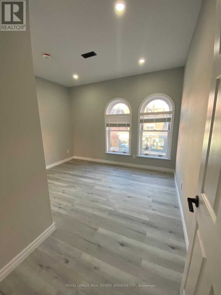 238 QUEEN STREET S