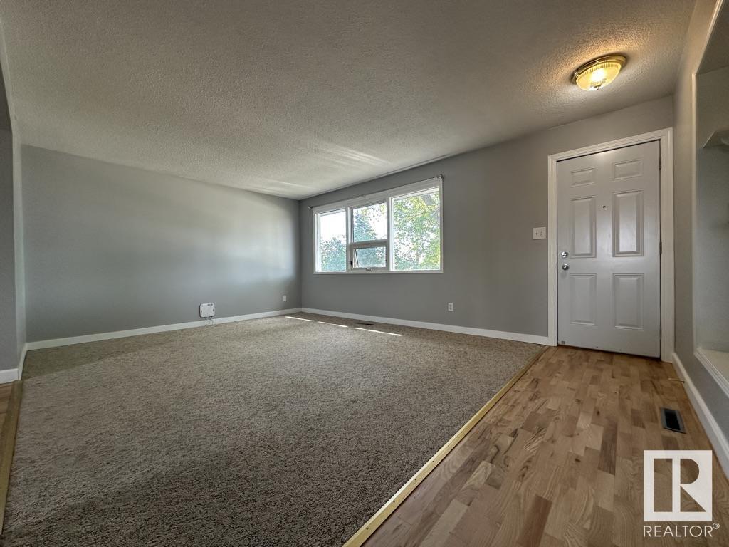 9512/9514 128 AV NW