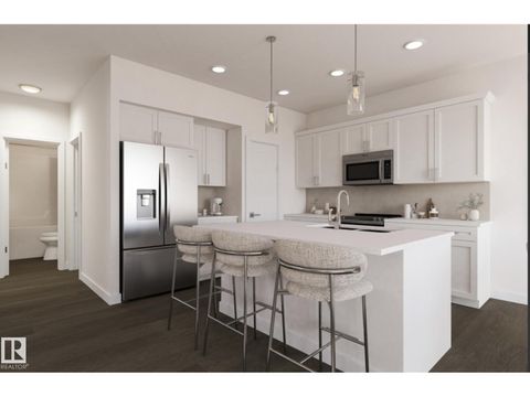 5008 72 ST Beaumont AB T4X3E6