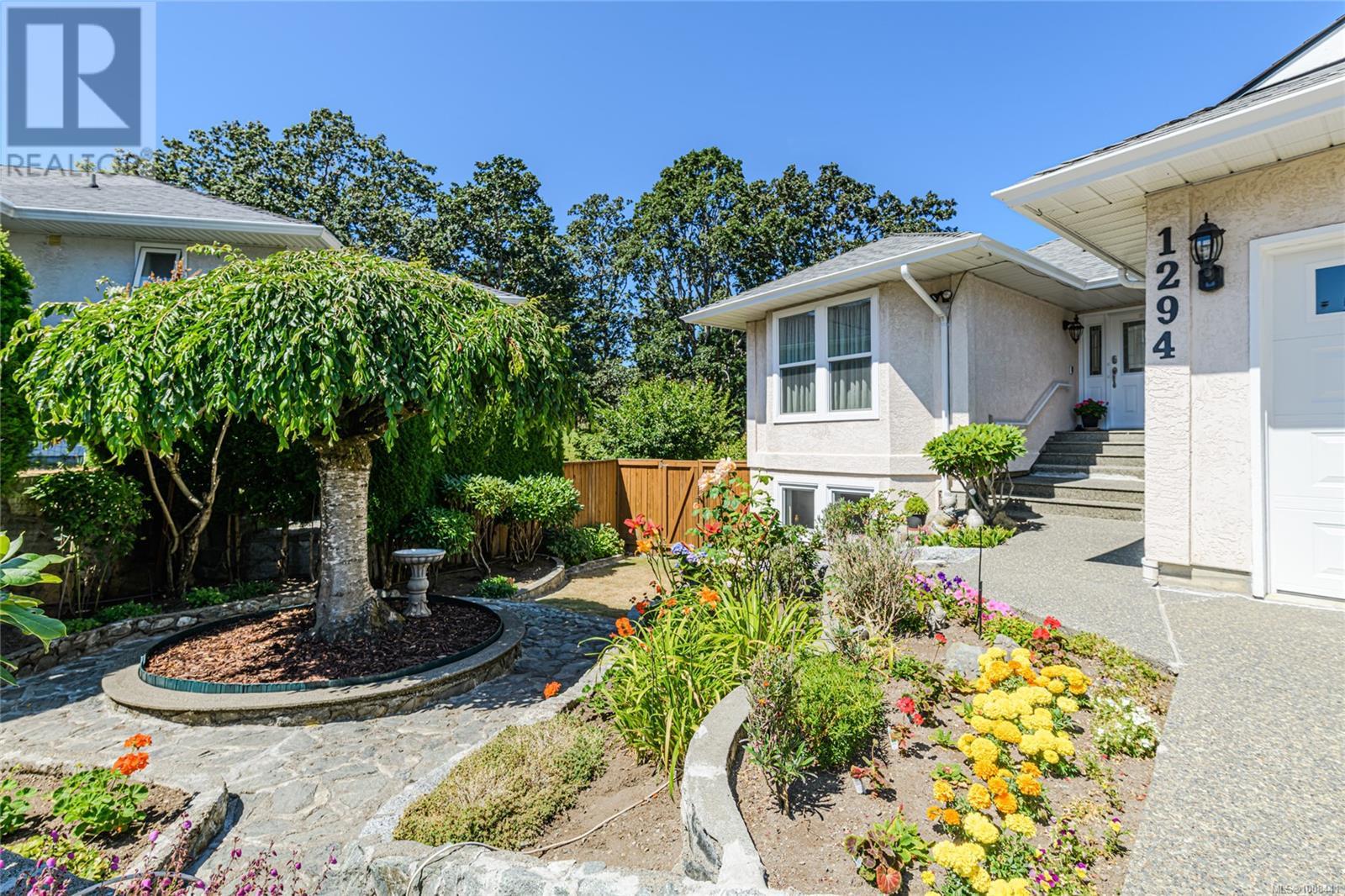 1294 Carmichael Crt
