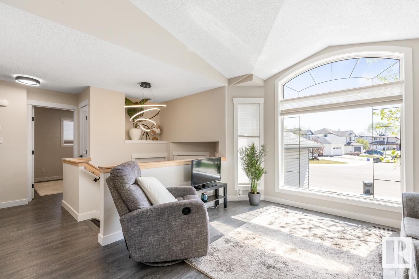 144 FOXHAVEN PL