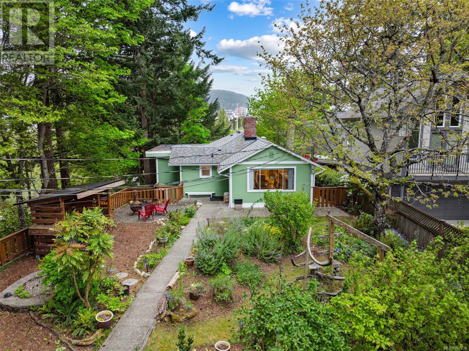 1055 Trillium Rd