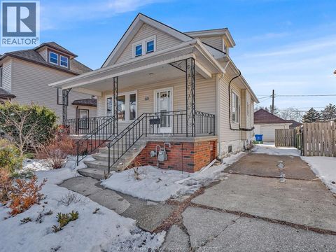 821 MARENTETTE AVENUE Windsor ON N9A1Z7