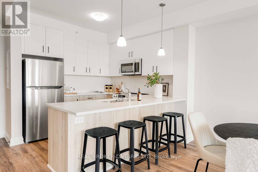 212 - 865 KLEINBURG DRIVE