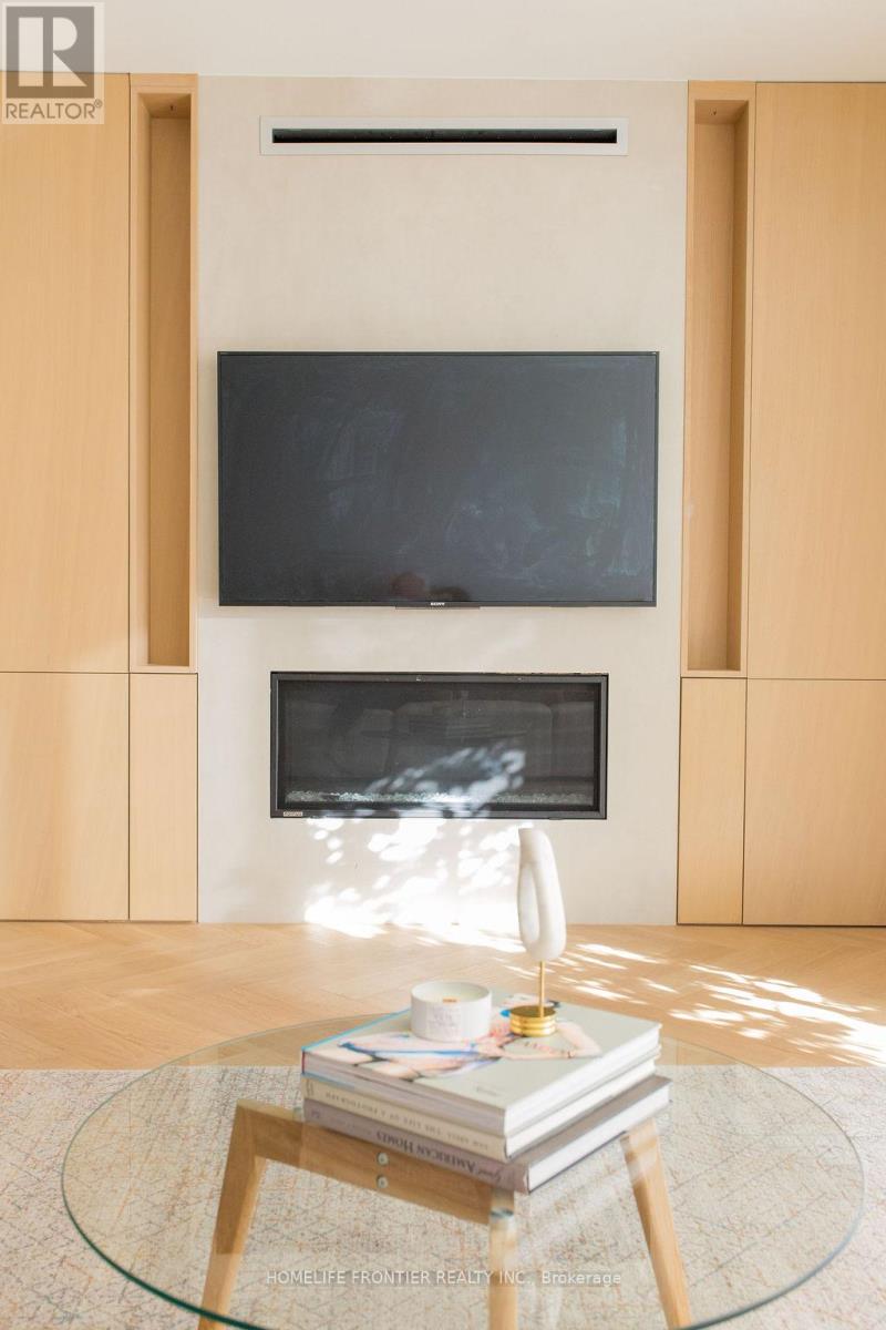 127 GLENVALE BOULEVARD