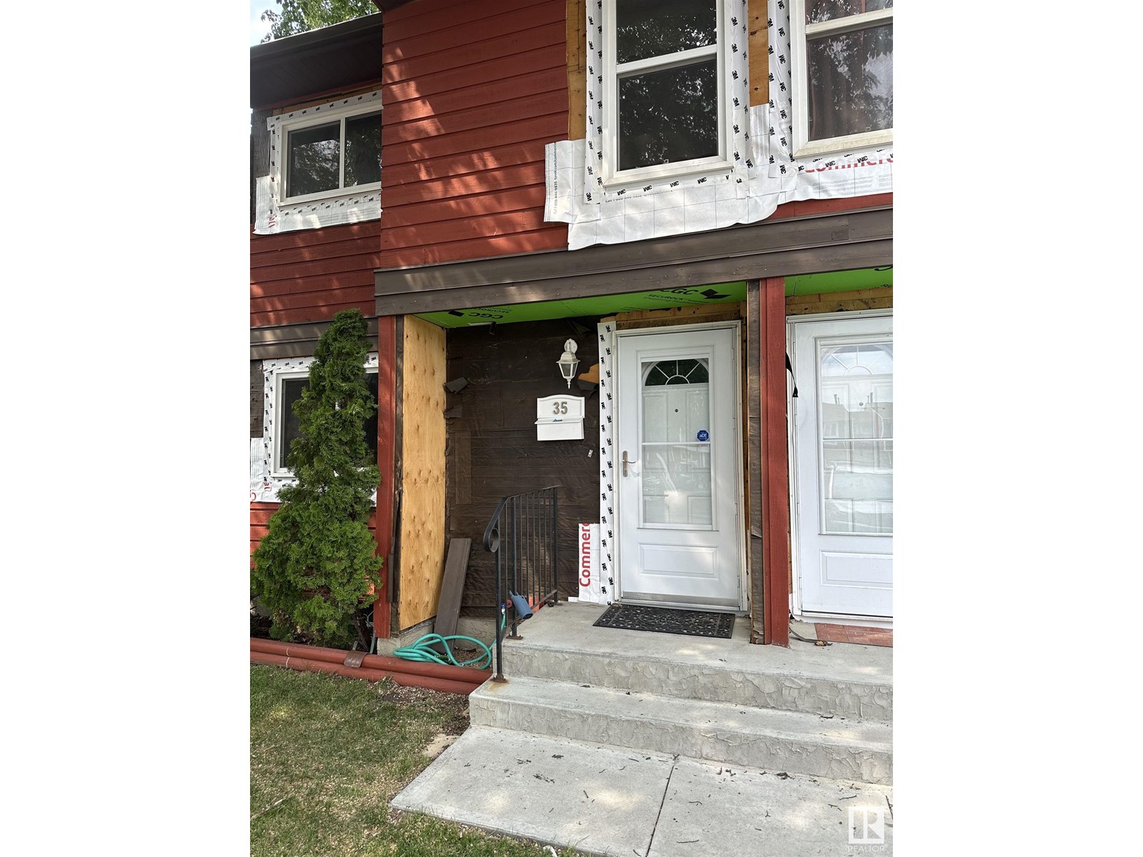 #35 4707 126 AV NW