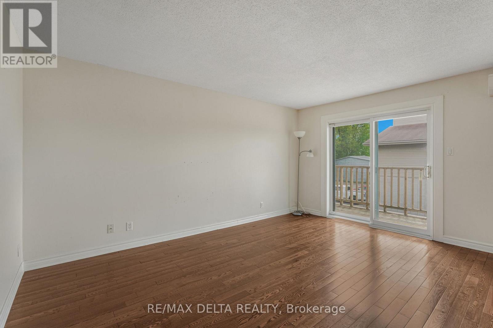 3 - 776 ST-JEAN STREET