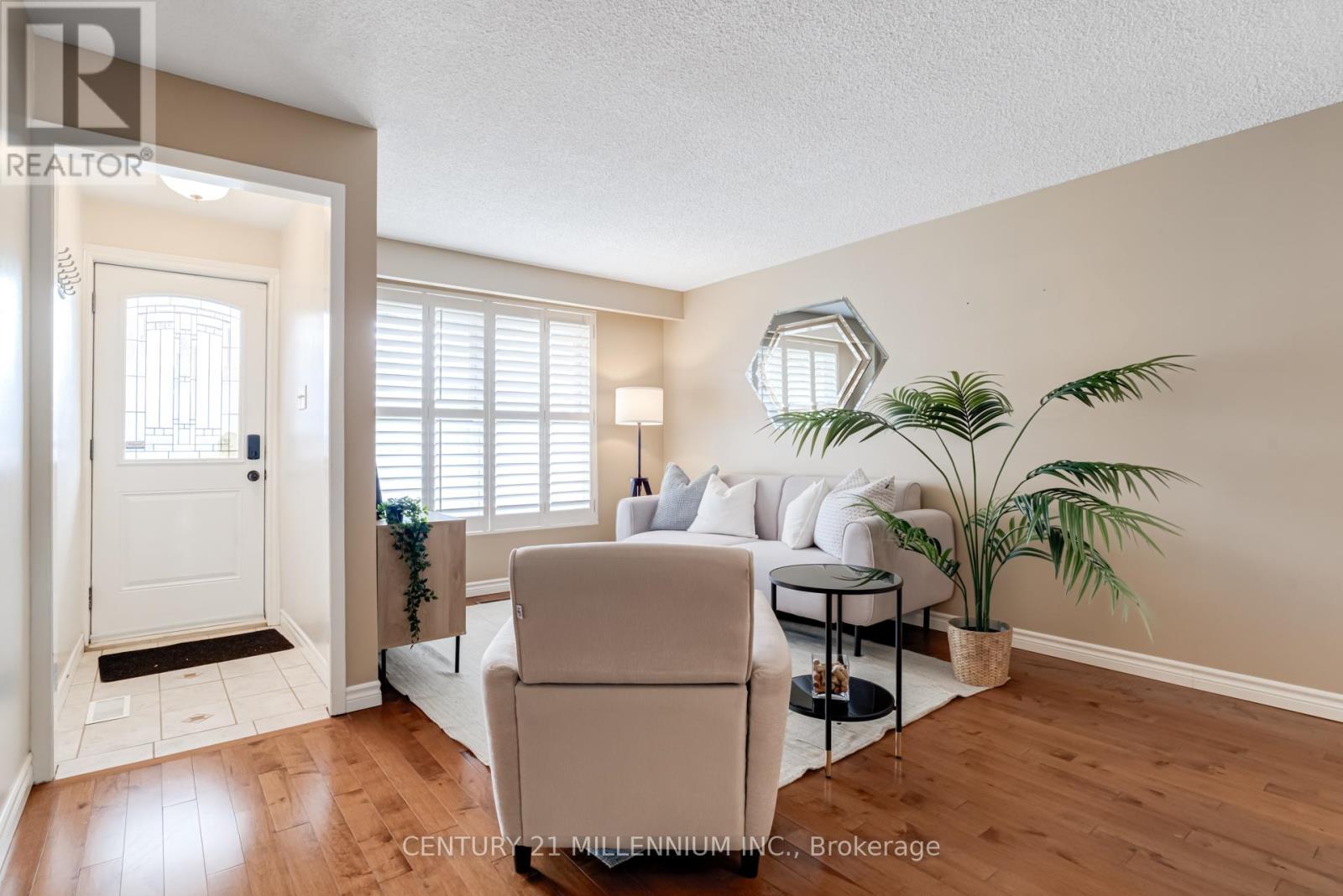 568 DUFFERIN STREET
