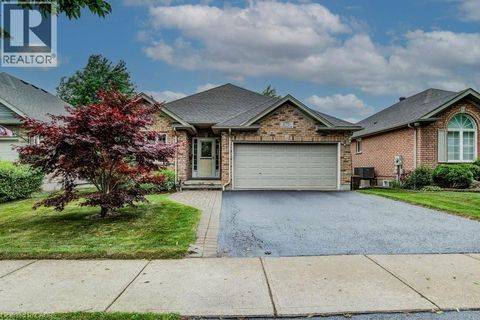 670 SALZBURG Drive Waterloo ON N2V2N8