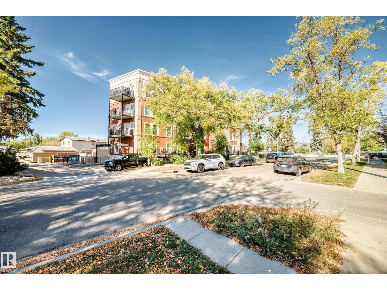 #101 10126 144 ST NW