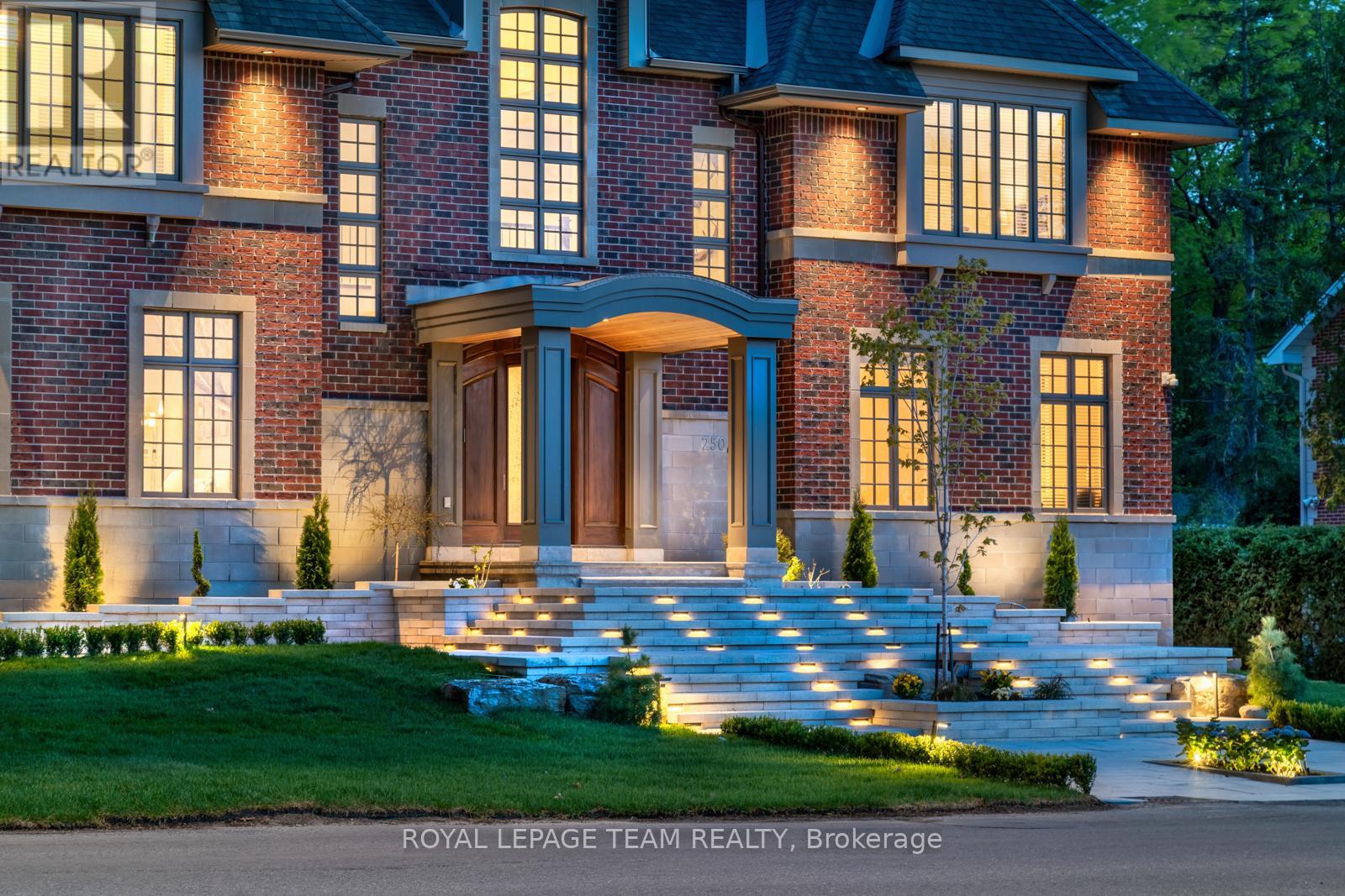 250 SANDRIDGE ROAD