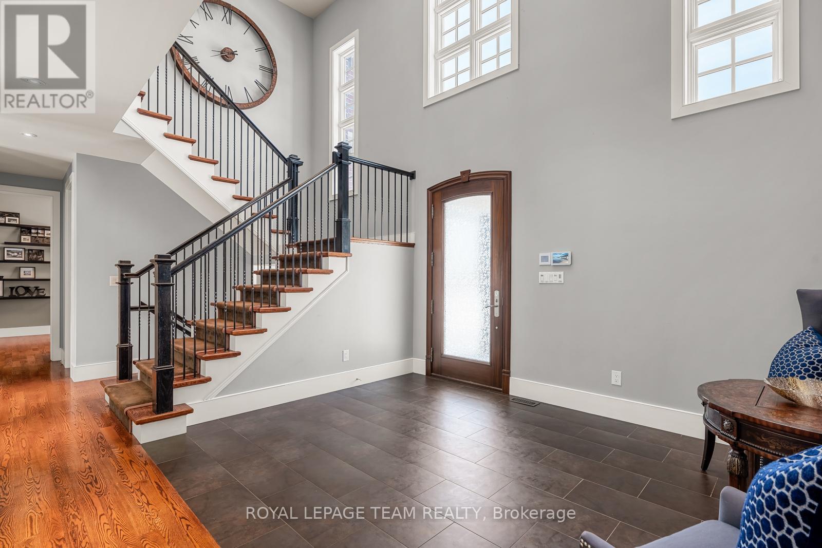250 SANDRIDGE ROAD