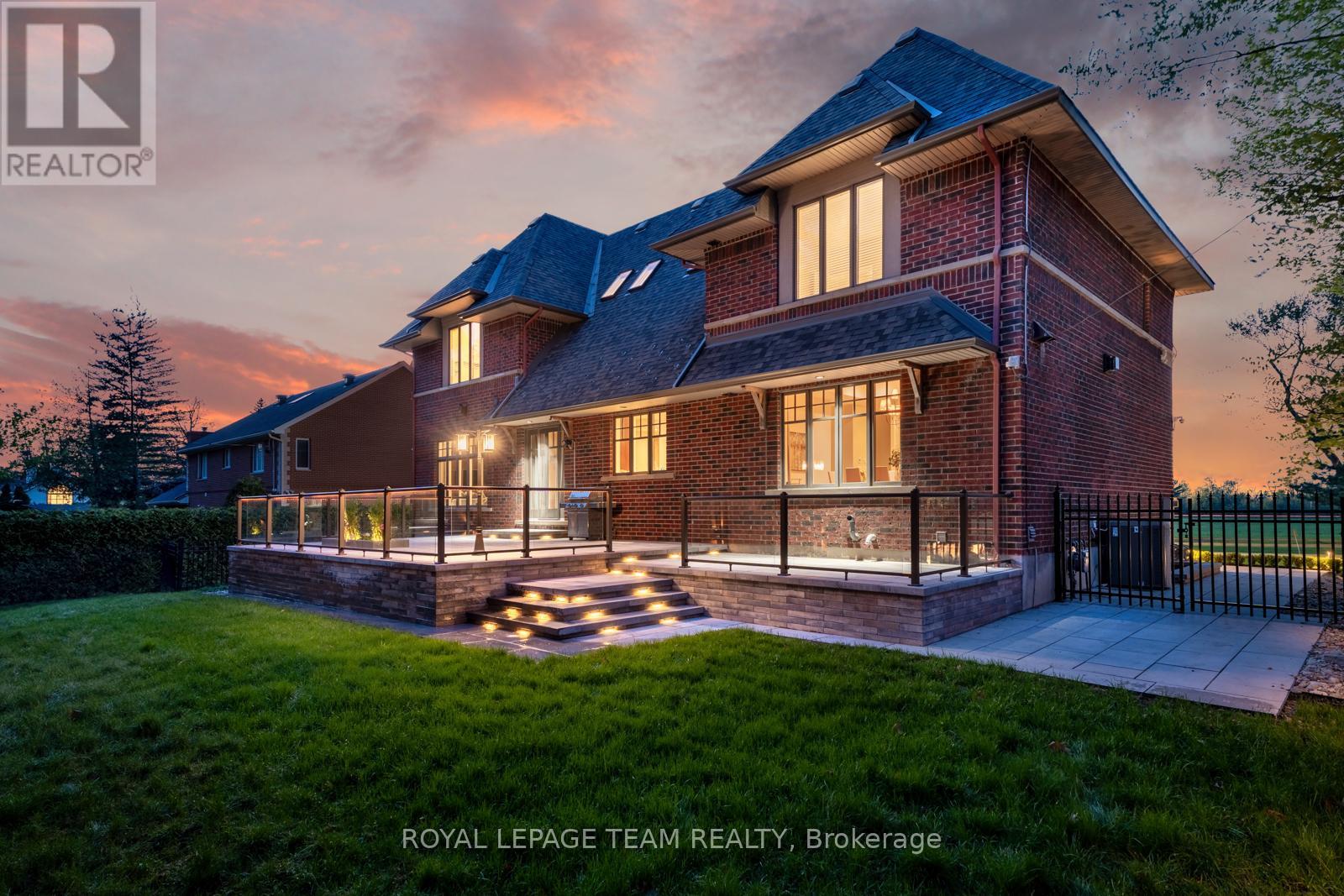 250 SANDRIDGE ROAD