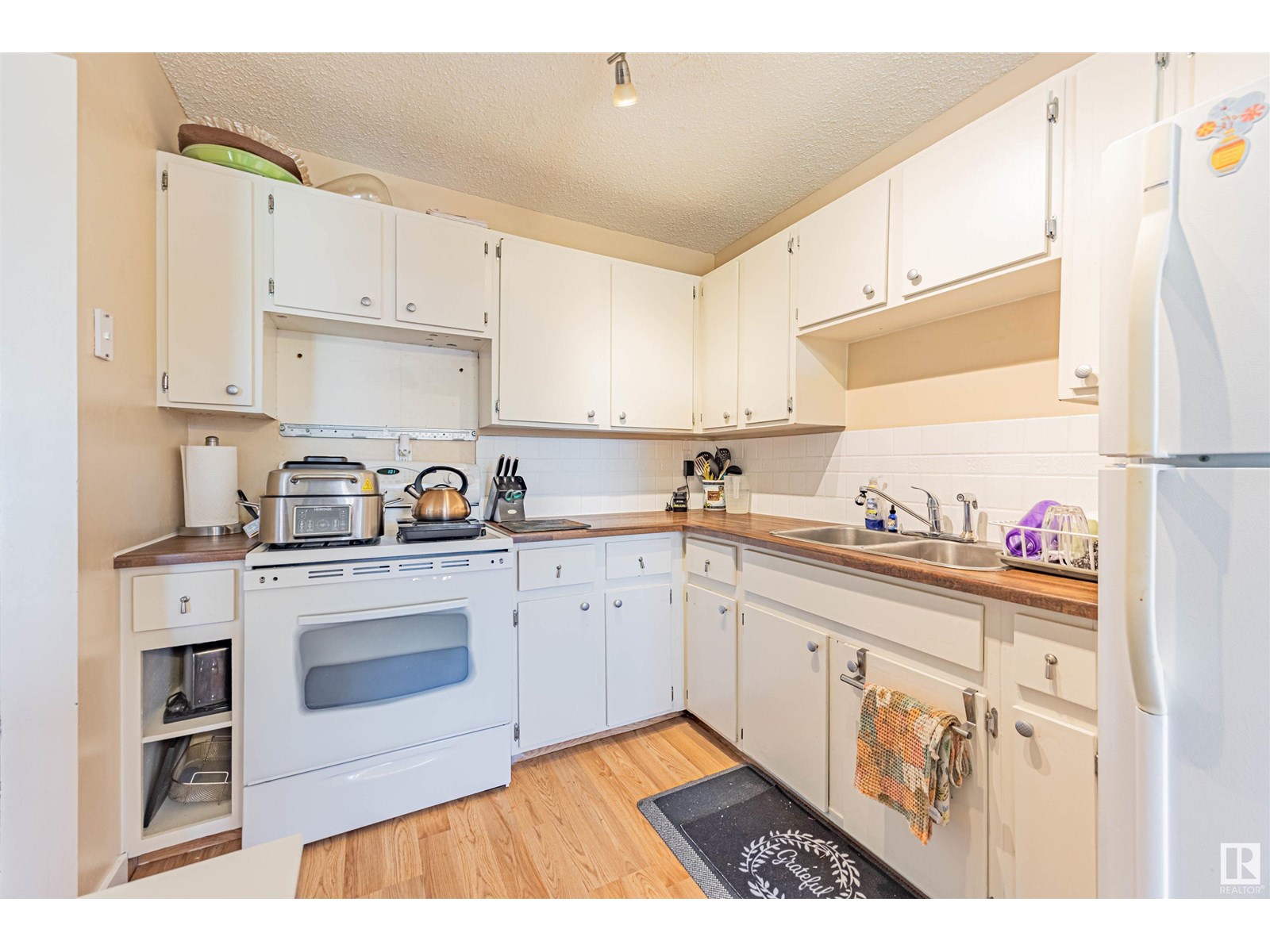 296 KNOTTWOOD North RD N NW