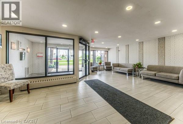 1100 COURTLAND Avenue E Unit# 404