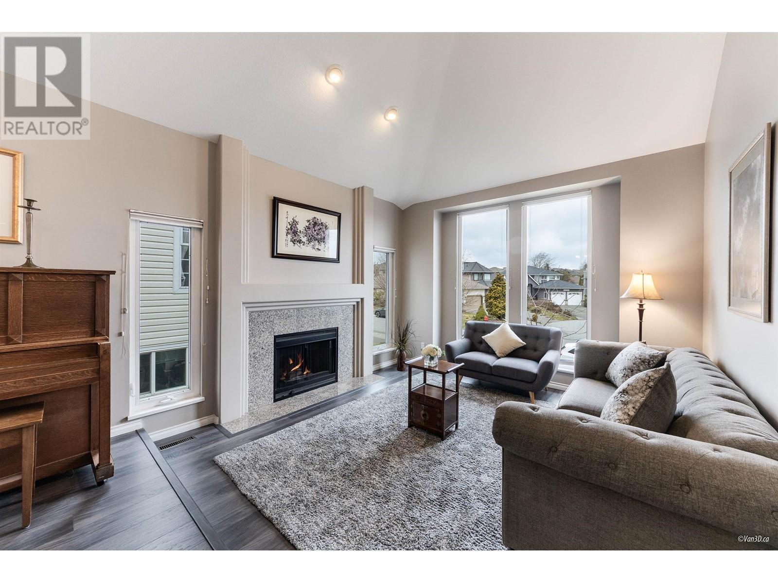2622 HOMESTEADER WAY
