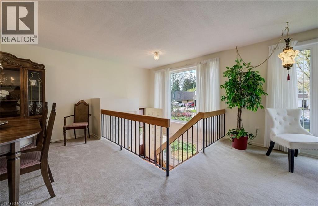 51 UNDERHILL Crescent