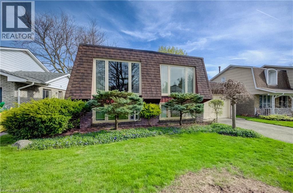 51 UNDERHILL Crescent